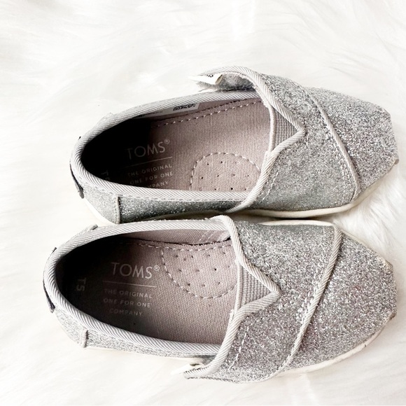 Toms Toddler Alpargata Silver Iridescent Glimmer Slip On Shoes 5 - Picture 4 of 6